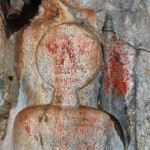 Fig. 4 la parte superiore della scultura con le evidenti tracce di colore foto G. Sani