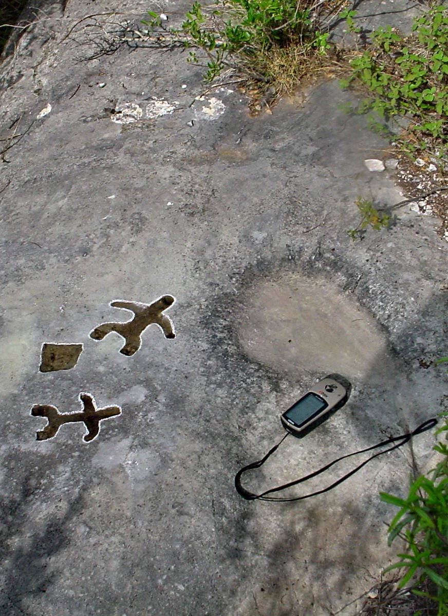 La roccia dei “tuffatori, probabilmente i petroglifi più antichi del sito